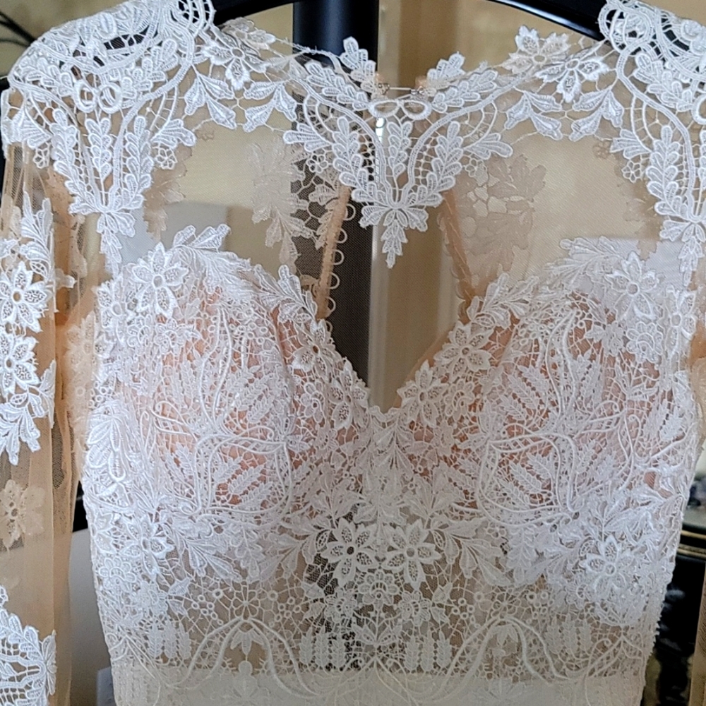 Wedding dress